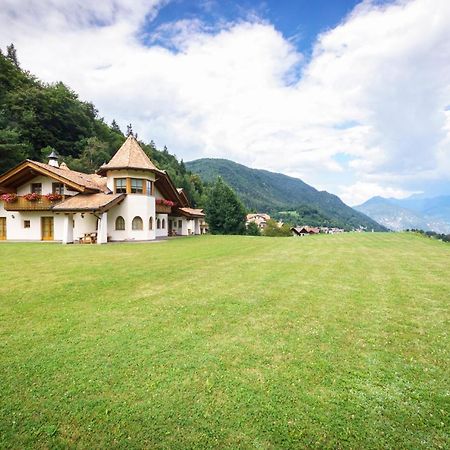 Agritur Cornasest Acomodação com café da manhã Breguzzo Exterior foto