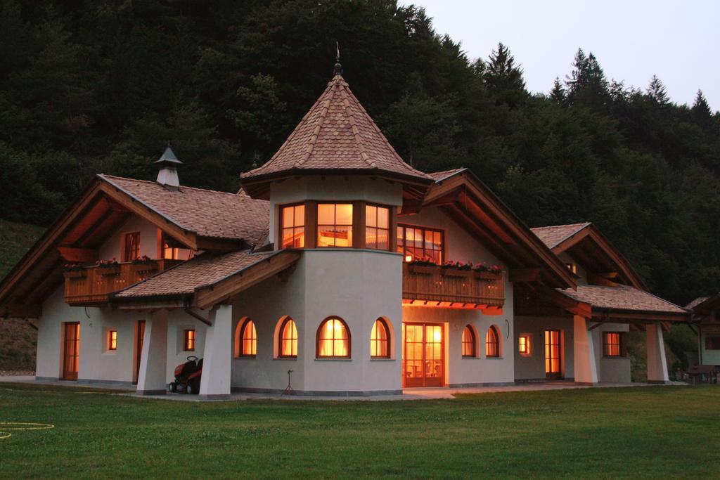 Agritur Cornasest Acomodação com café da manhã Breguzzo Exterior foto