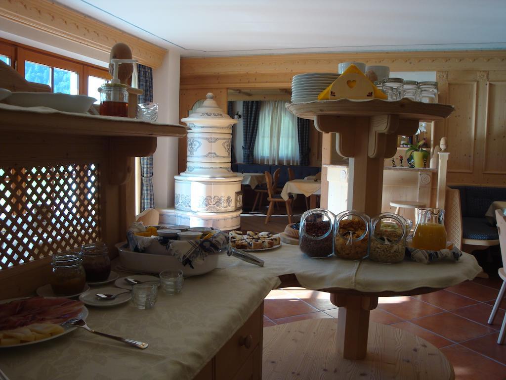 Agritur Cornasest Acomodação com café da manhã Breguzzo Exterior foto