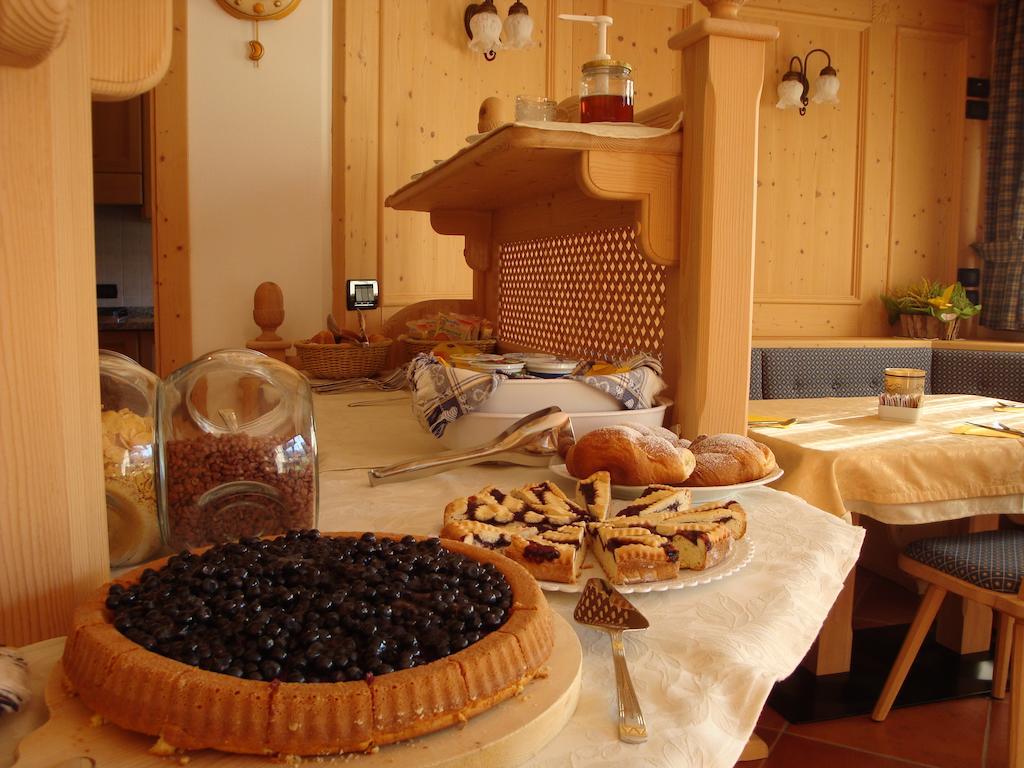 Agritur Cornasest Acomodação com café da manhã Breguzzo Exterior foto