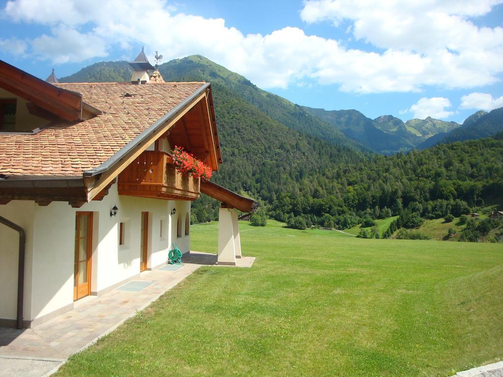 Agritur Cornasest Acomodação com café da manhã Breguzzo Exterior foto
