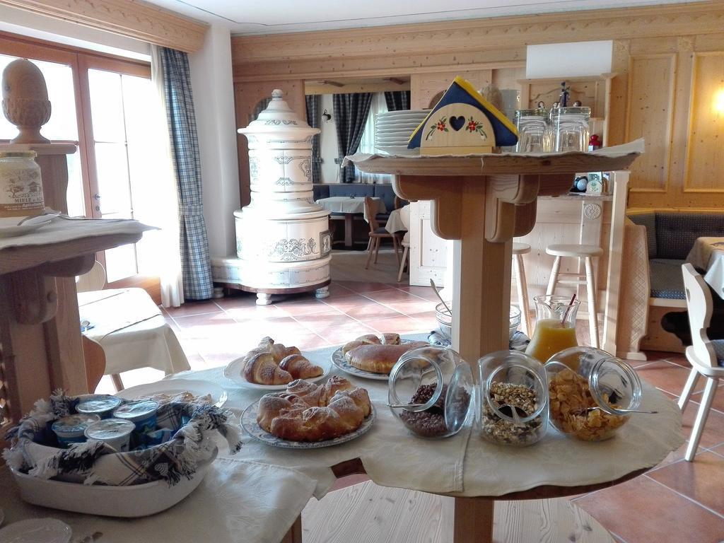 Agritur Cornasest Acomodação com café da manhã Breguzzo Exterior foto