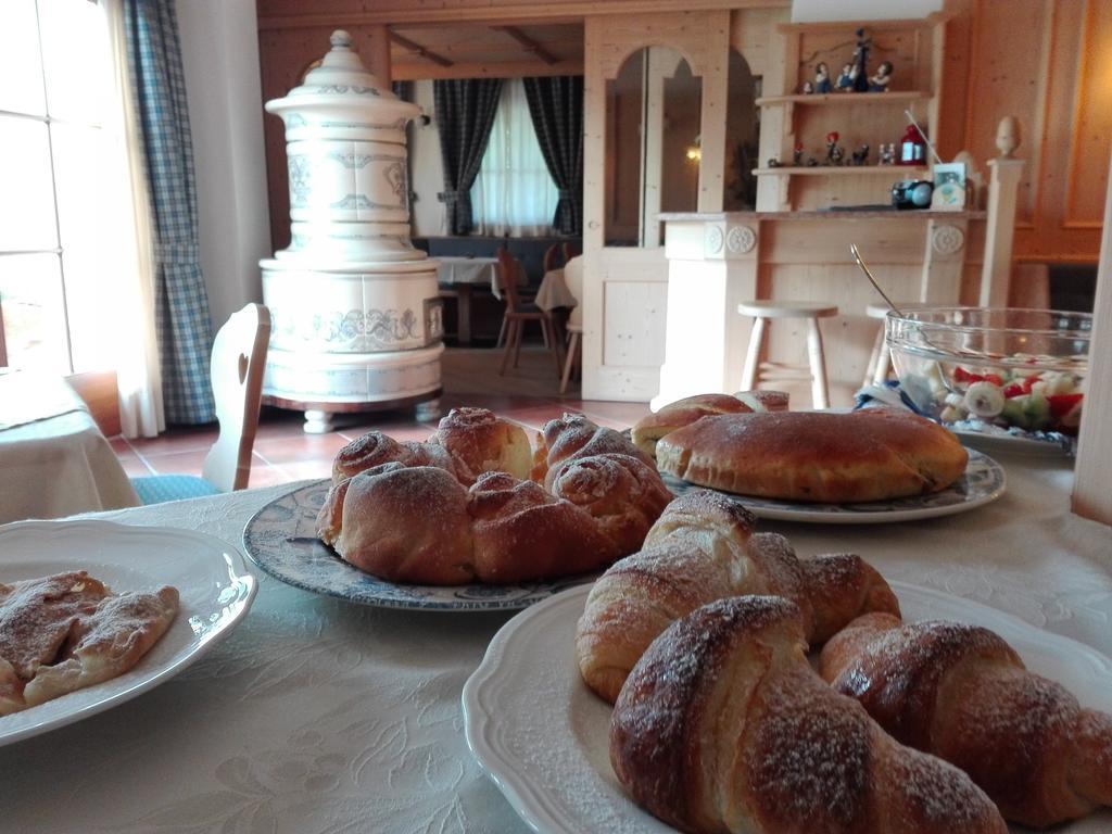 Agritur Cornasest Acomodação com café da manhã Breguzzo Exterior foto