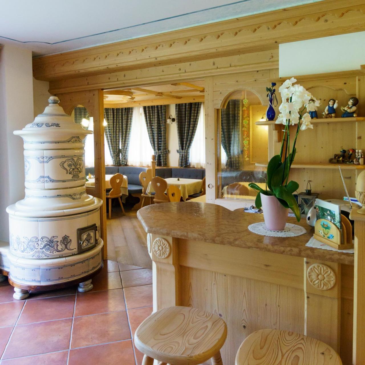 Agritur Cornasest Acomodação com café da manhã Breguzzo Exterior foto